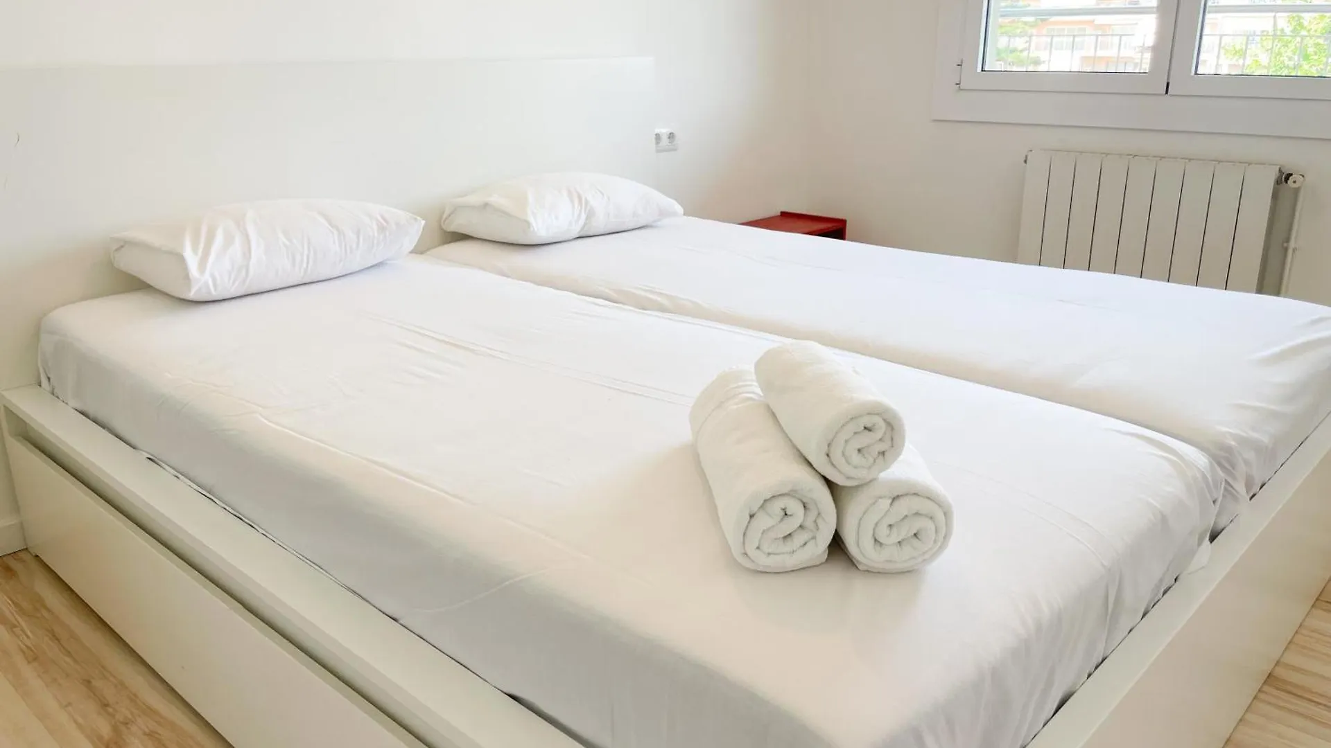 ס'אגארו Precioso Apartamento Centrico Con Piscina 0*,